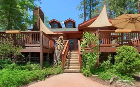 Willow Cove Lodge- 5 Bedrooms With A Hot Tub